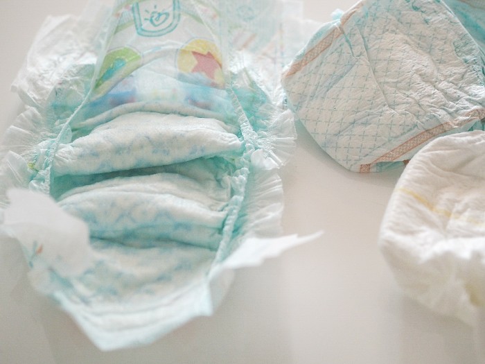 pampers niebiesko-zielone